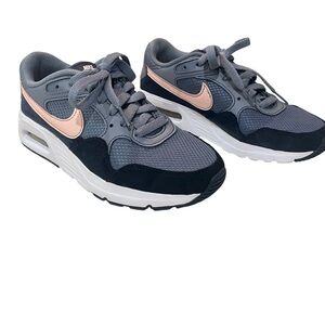 Nike Gray & Pink Athletic Sneakers Athleisure Cottagecore Coquette  Size A-076